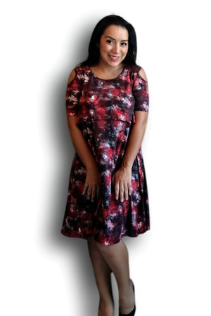 Vestido lactancia hombro descubierto manga corta tiedye rojo Coco Maternity
